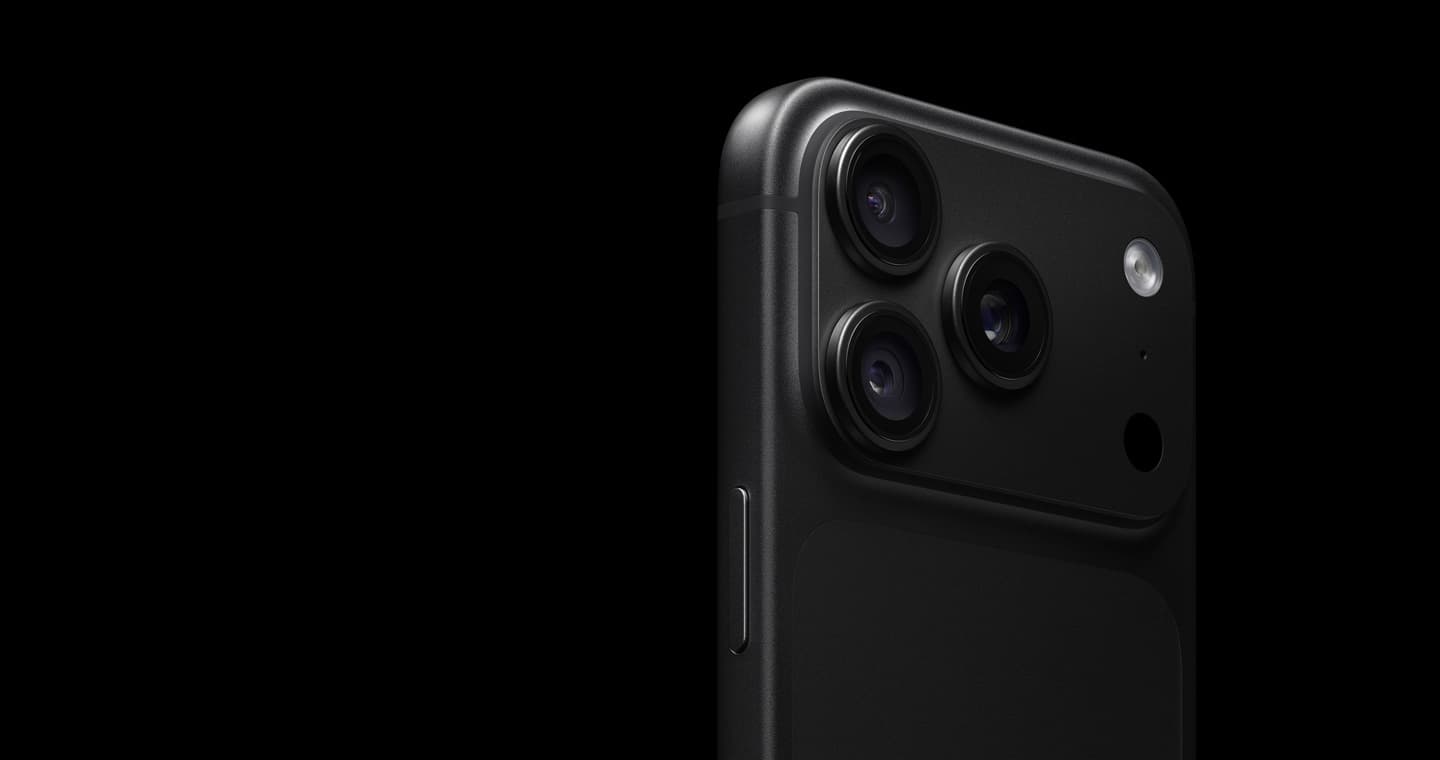 iPhone 18 Pro Max en color negro, detalle del módulo de cámaras.